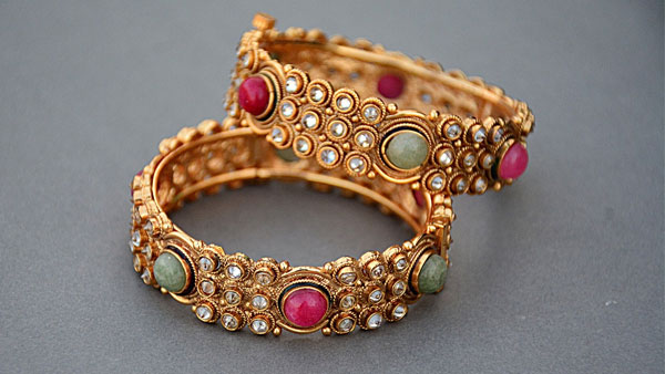 വർഷാവസാനം സ്വർണം ശക്തി പ്രാപിക്കുന്നു; ഇന്നും സ്വർണ വില കയറി, 3 ദിവസം കൊണ്ട് ഉയർന്നത് 480 രൂപ