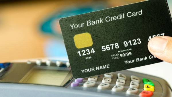 ക്രെഡിറ്റ് കാർഡ് ഉപയോഗിച്ച് കൂടുതൽ നേട്ടം കൊയ്യം; ഈ 5 കാര്യങ്ങൾക്കുവേണ്ടി ചെലവാക്കിയാൽ