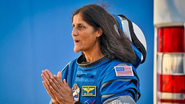 ചരിത്രം ഭൂമിയിലേക്ക് തിരിച്ചു വരുന്നു: സുനിത വില്യംസ് ഈസ്‌ ബാക്ക്: എല്ലാത്തിനും പിറകിൽ മസ്ക്