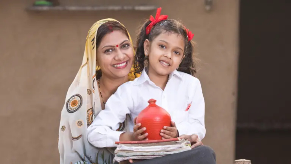 മഹിളാ സമ്മാൻ സേവിംഗ്സ് സർട്ടിഫിക്കറ്റ് VS സുകന്യ സമൃദ്ധി യോജന: ഏത് നിക്ഷേപ പദ്ധതിയാണ് ലാഭകരം?