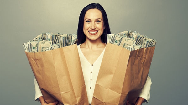 ഓഹരി മുതൽ പിപിഎഫ് വരെ; മികച്ച എട്ട് സ്ത്രീ സൗഹൃദ നിക്ഷേപങ്ങൾ 