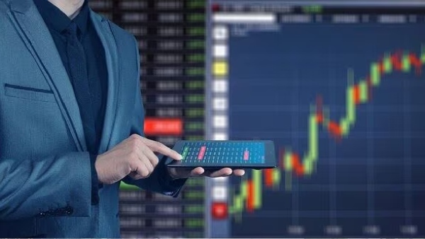 ഓഹരി വിപണിയിൽ പുത്തൻ പ്രതീക്ഷകൾ, ഇന്ന് ശ്രദ്ധിക്കേണ്ട ഓഹരികൾ ഇതാ... വാങ്ങുന്നോ അതോ വിൽക്കുന്നോ?