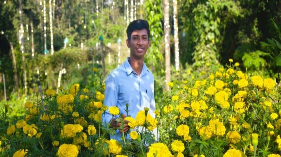 പച്ചിക്കരിമുക്കിലെ പൂ പാടം