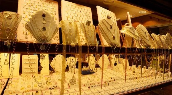 സ്വർണത്തിൽ നിക്ഷേപിക്കാം, വഴികൾ നിരവധി