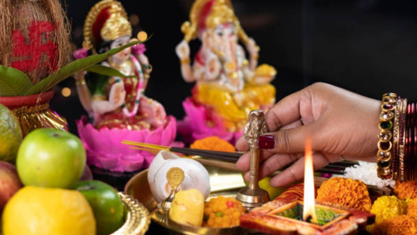 Pooja Veppu Time: എന്നാണ് പൂജ വെക്കേണ്ടത്, എടുക്കേണ്ടത്? 