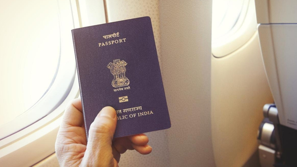 ഇന്ത്യൻ ഇ-പാസ്‌പോർട്ട് വരുന്നു, പ്രവാസികൾക്ക് ആശ്വാസം! അധിക ബയോമെട്രിക്സോ ഫീസ് വർദ്ധനവോ ഇല്ല