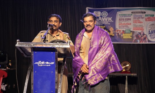 ലഹരിക്കെതിരെ 'മൂക്കുത്തി', അറിയാം അരവിന്ദാക്ഷന്‍റെ നാടക വിശേഷങ്ങൾ