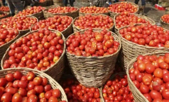 പച്ചക്കറി വില പറക്കുന്നു, തക്കാളിക്ക് കൂടിയത് 20 രൂപ