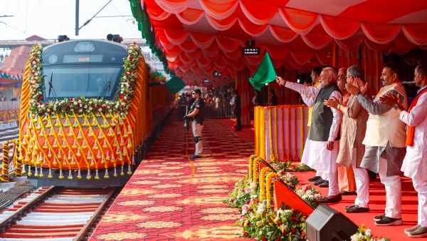 എറണാകുളം-ബെംഗളൂരു വന്ദേ ഭാരതിൽ സീറ്റില്ല! ടിക്കറ്റുകൾ മിന്നൽ വേഗത്തിൽ വിറ്റുതീർന്നു