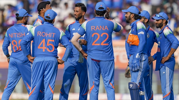 കോലിയെ അപമാനിച്ച് രാഹുല്‍!! ഉപദേശത്തിന് പുല്ലുവില? രോഹിത് പ്രതികരിച്ചതിങ്ങനെ; വീഡിയോ