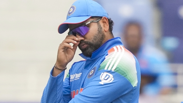 ഇവന്‍മാരെന്താണ് കാണിക്കുന്നത്? 'പൊട്ടിത്തെറിച്ച്' രോഹിത്!! കാരണം രണ്ടു പേര്‍; സംഭവമറിയാം