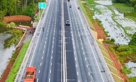 ഫ്ലെക്സ് വെക്കാൻ തയ്യാറായിക്കോ, ദേശീയപാത നിർമ്മാണം ഉടൻ പൂർത്തിയാകും