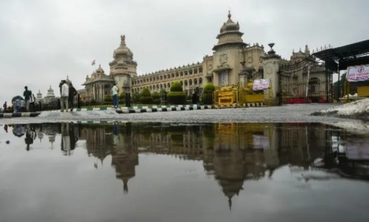 ബെംഗളൂരു നഗരവാസികൾ ആരോഗ്യം ശ്രദ്ധിക്കണമെന്ന് വിദഗ്ധർ ബെംഗളൂരു നഗരവാസികൾ ആരോഗ്യം ശ്രദ്ധിക്കണമെന്ന് വിദഗ്ധർ