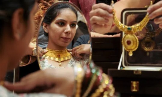 ഇനി താഴേക്കില്ല, സ്വർണം കത്തിക്കയറുന്നു