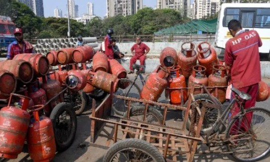 എൽപിജി ക്ഷാമം: കേരളത്തിലെ 70% റസ്റ്റോറന്റുകളും അടച്ചുപൂട്ടും