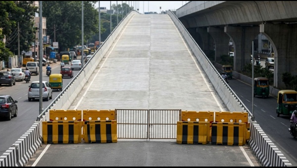 സിൽക്ക് ബോർഡ് ഫ്ലൈഓവർ: തുറക്കാൻ വൈകുന്നതെന്ത്? യാത്രക്കാർ ദുരിതത്തിൽ