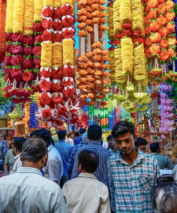  Deepavali 2023: ದೀಪಾವಳಿ ಭರ್ಜರಿ ತಯಾರಿಯಲ್ಲಿ ಜನರು, ಚಿತ್ರಗಳನ್ನು ನೋಡಿ