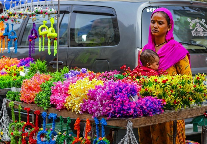  Deepavali 2023: ದೀಪಾವಳಿಗೆ ಭರ್ಜರಿ ವ್ಯವಹಾರದ ನಿರೀಕ್ಷೆಯಲ್ಲಿ ವ್ಯಾಪಾರಿಗಳು, ಚಿತ್ರಗಳನ್ನು ನೋಡಿ