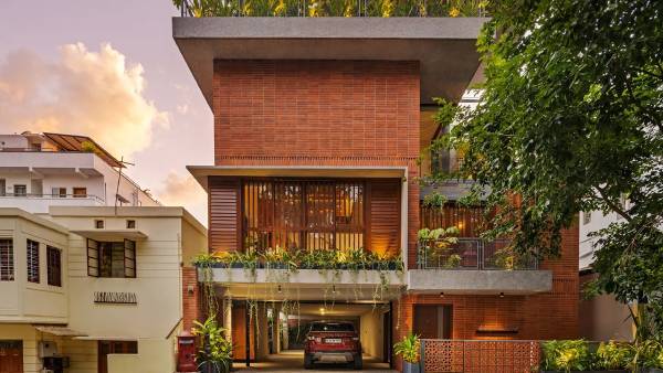 Housing sales: ಈ ಎಂಟು ನಗರಗಳಲ್ಲಿ ಮನೆ ಮಾರಾಟ ಭಾರೀ ಏರಿಕೆ, ಚಿತ್ರಗಳನ್ನು ನೋಡಿ