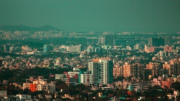 Housing sales: ಈ ಎಂಟು ನಗರಗಳಲ್ಲಿ ಮನೆ ಮಾರಾಟ ಭಾರೀ ಏರಿಕೆ, ಚಿತ್ರಗಳನ್ನು ನೋಡಿ
