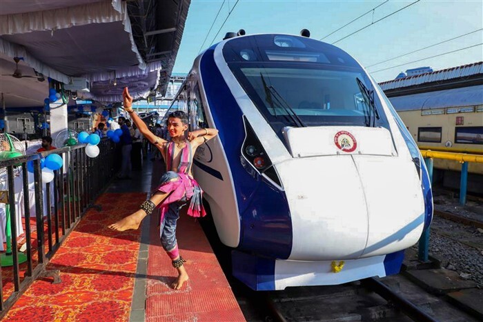 Vande Bharat Express: 2024 ರಲ್ಲಿ ಸಂಚರಿಸುತ್ತಿರುವ ಹೊಸ ವಂದೇ ಭಾರತ್‌ ರೈಲುಗಳು- ಮಾರ್ಗ, ಮಾಹಿತಿ, ವಿವರ 