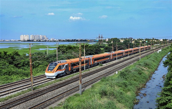 Vande Bharat Express: 2024 ರಲ್ಲಿ ಸಂಚರಿಸುತ್ತಿರುವ ಹೊಸ ವಂದೇ ಭಾರತ್‌ ರೈಲುಗಳು- ಮಾರ್ಗ, ಮಾಹಿತಿ, ವಿವರ 