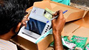 ரேஷன் அட்டைதாரர்கள் உடனடியாக e-KYC முடிக்க உத்தரவு; தவறவிட்டால் ரேஷன் பொருட்கள் கிடைக்காது!!