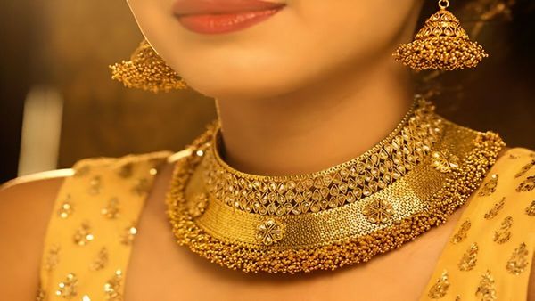 விரைவில் ரூ.2 லட்சத்தை எட்டுகிறதா தங்கம்? இன்றைய ரேட் என்ன? அப்படின்னா வெள்ளி விலை!