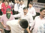 அமெரிக்க மக்களை ஏமாற்றி 500 கோடி ரூபாய் 'ஊழல்'.. கால் சென்டரில் தில்லாலங்கடி..!
