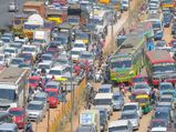 பெங்களூரு டிராப்பிக்கிற்கு தீர்வு சொன்னால் ரூ. 2 லட்சம் பரிசு..! 