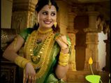 இன்ப அதிர்ச்சி கொடுத்த தங்கம்.. மூன்றாவது நாளாக சரியும் ஆபரண விலை.. 3 நாளில் ரூ.2,944 குறைவு..!