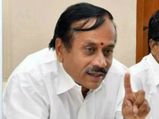 கண்ணில் பயம் தெரியுதே.. ஆனால் யார் கண்ணில் என்று  சொல்லாம விட்டுட்டீங்களே ராஜா சார்!! 