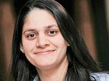 தீவிரவாத தாக்குதலில் இறந்த கணவர், மகளுக்காக போராடிய தாய், இன்று Yes Bank இயக்குநராக வந்த மகள்..! 