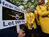 Jet Airways ஊழியர்கள் கொந்தளிப்பு! எங்கள் முதலாளியின் பாஸ்போர்ட்டை முடக்குங்கள்..! 