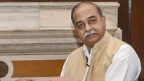 யார் இந்த அகிலேஷ் ரஞ்சன்..? மக்களுக்காக வரியை குறைக்கச் சொன்னவர் விருப்ப ஓய்வா..? 