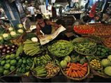 10 மாத சரிவில் நுகர்வோர் பணவீக்கம்.. உணவு பொருட்கள் விலை தாறுமாறாக உயர்வு..!