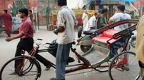 ரிக்ஷா ஓட்டுனருக்கு ரூ.3 கோடிக்கு வருமான வரி நோட்டீஸ்..உ.பியில் பரபரப்பு..! 