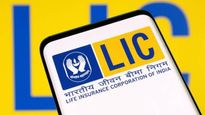 LIC Share Fall: வரலாற்று சரிவில் எல்ஐசி பங்குகள்.. முதலீட்டாளர்கள் கண்ணீர்.. என்ன காரணம்..?! 