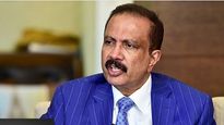 UAE-யில் கொடி கட்டிப் பறக்கும் கேரள பணக்காரர்.. யார் இந்த ஆசாத் மூப்பன்..! 
