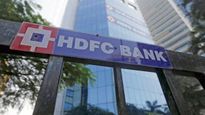 6 வங்கி பங்குகளை வாங்கப்போகும் HDFC குரூப்.. பங்குச்சந்தை முதலீட்டாளர்களே உஷார்..! 
