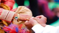 திருமண தரகர் வேலைக்கு செம டிமாண்ட்!! 3 லட்சம் கட்டணமா..? திக்குமுக்காட செய்த பதிவு..!