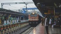 30 லட்சம் சம்பளம் வாங்கினாலும் ரயிலில் மட்டுமே பயணிக்கும் நபர்.. காரணம் என்ன தெரியுமா? 