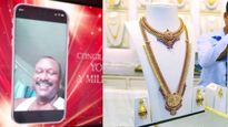 லக்கி டிராவில் ரூ.8 கோடி அள்ளிய இந்தியர்! மனைவிக்கு செயின் வாங்கியதால் அடித்த ஜாக்பாட்!