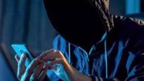  மொபைலில் 1-ஐ பிரஸ் செய்த டெவலப்பர்.. உடனடியாக போன ரூ.1 லட்ச ரூபாய்!