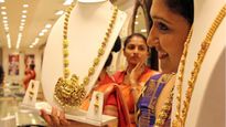  தங்கம் விலை சவரனுக்கு ரூ. 360 குறைவு.. 1 கிராம் 22 கேரட் தங்கம் ரூ. 7,260-க்கு விற்பனை!