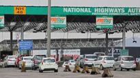 ரூ.3000 செலுத்தி நாடு முழுவதும் சுற்றலாம்!! வரும் 15ஆம் தேதி முதல் சுங்க கட்டணத்தில் புதிய மாற்றம்!!