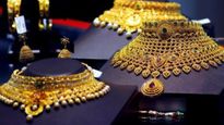  தொடர் அதிர்ச்சி தரும் தங்கம்.. இல்லத்தரசிகளுக்கு ஷாக்.. இப்போ விலை என்ன தெரியுமா?
