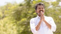 திமுக, அதிமுகவை முடிச்சுவிட்ட விஜய்: அங்க காசு வாங்கி இங்க ஓட்டு போட்ட மக்கள்!!