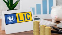 LIC பங்குகளை விற்று தள்ளும் மத்திய அரசு..!!  இந்த முறை ரூ.31,000 கோடி டார்கெட்..!!