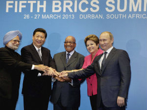 'பிரிக்ஸ் வங்கி'யை உருவாக்க திட்டம்.. டர்பன் மாநாட்டில் விவாதம் 'பிரிக்ஸ் வங்கி'யை உருவாக்க திட்டம்.. டர்பன் மாநாட்டில் விவாதம்